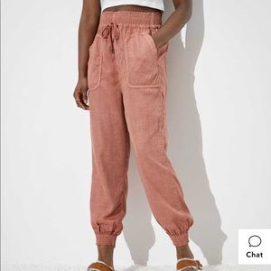 AE High-Waisted Lounge Jogger size M